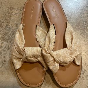 American eagle sandals